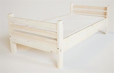 dětská dřevěná jednolůžková postel smrková Daniel maršal