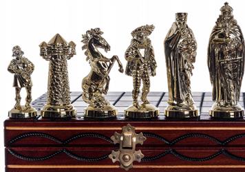 Šachy STREDOVĚKÉ se zlatymi a černými metalizovanými figurkami